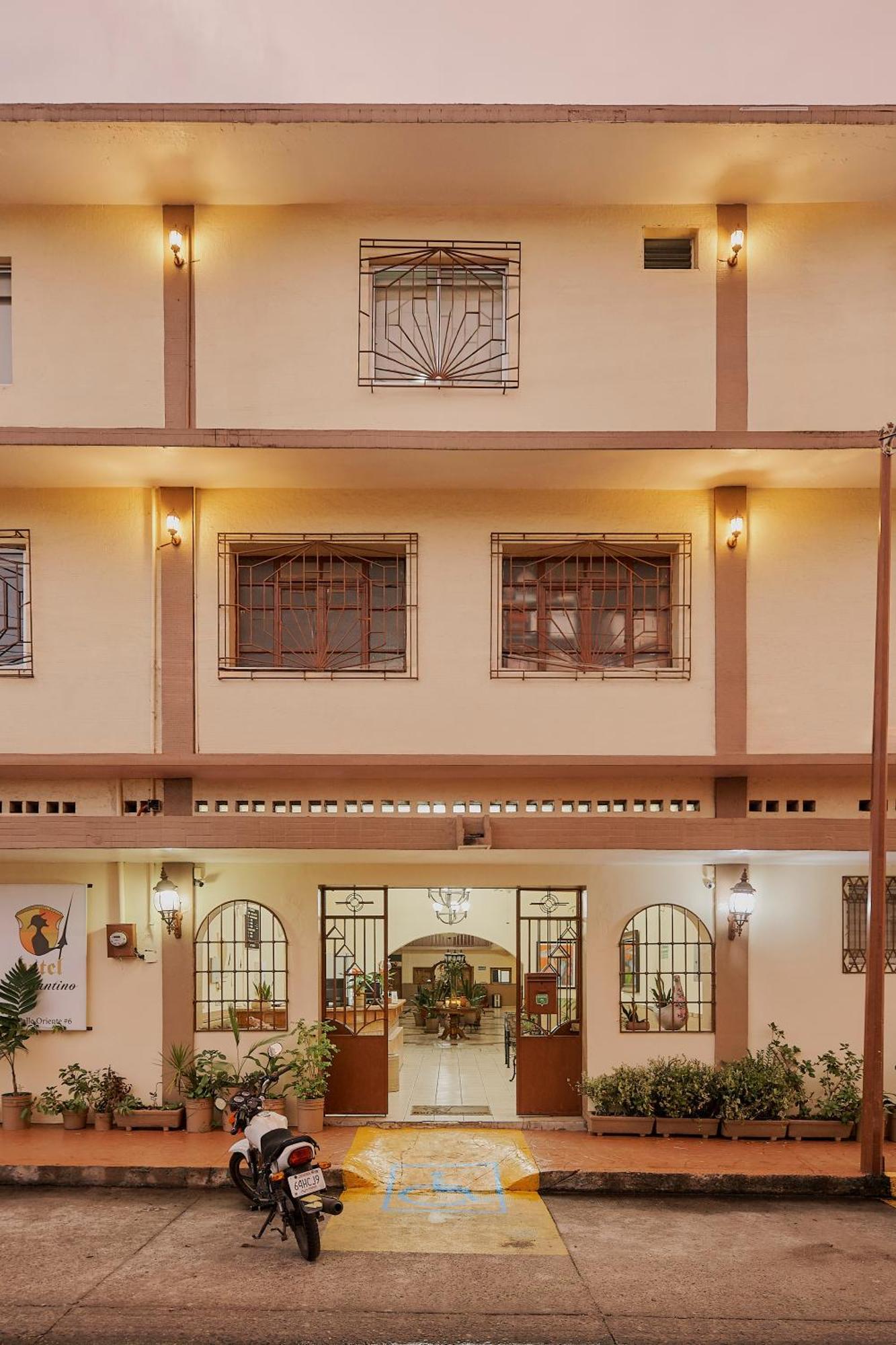 Hotel Cervantino タパチュラ エクステリア 写真